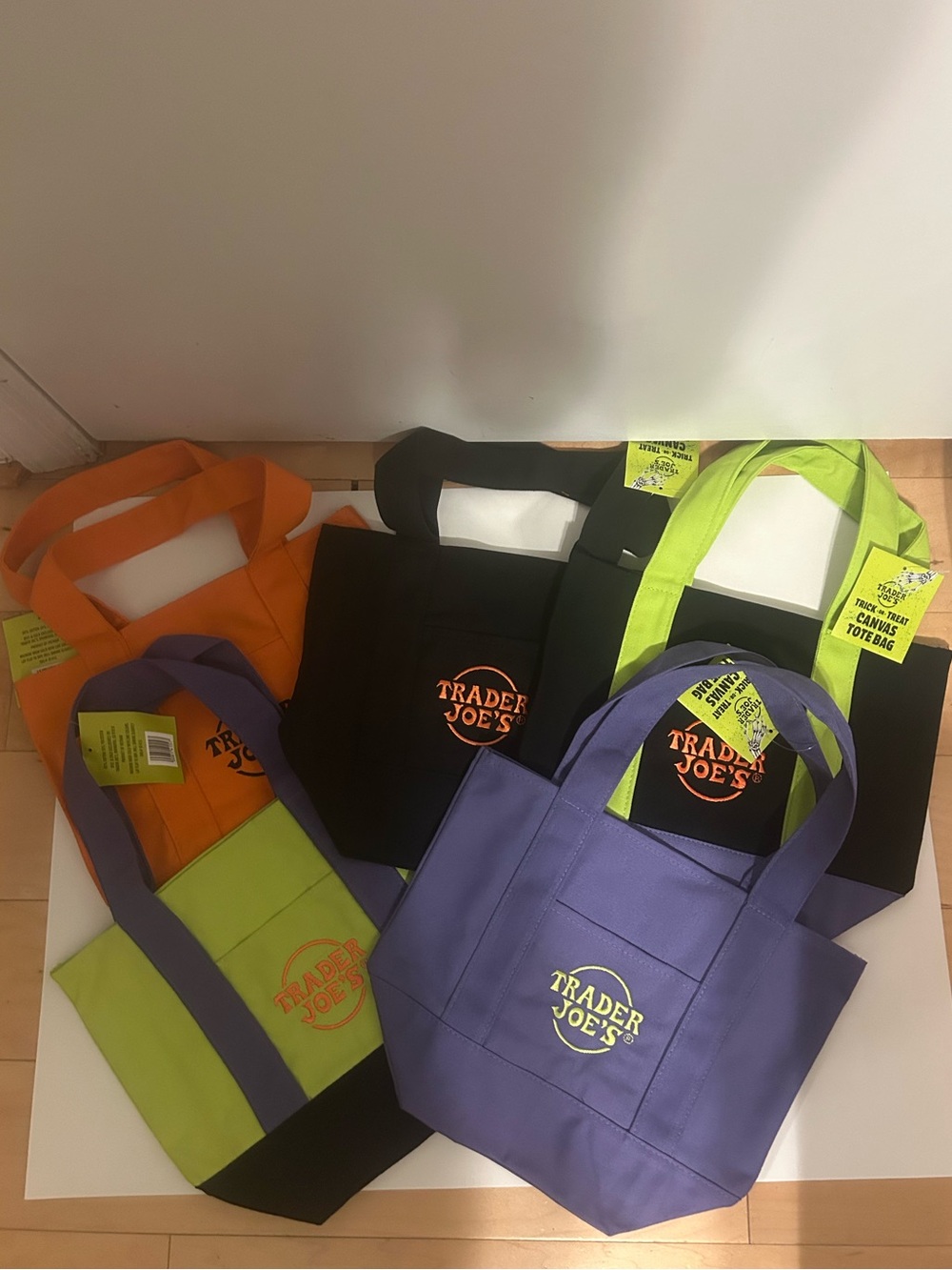 2026 Trader Joe’s Halloween 🎃 Tote Bags- Set of 5